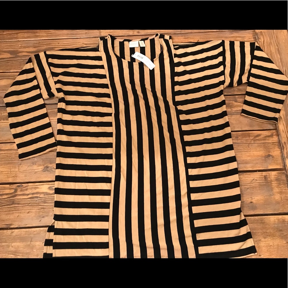 Chico’s Zenergy Black Camel Cold Shoulder Size 2